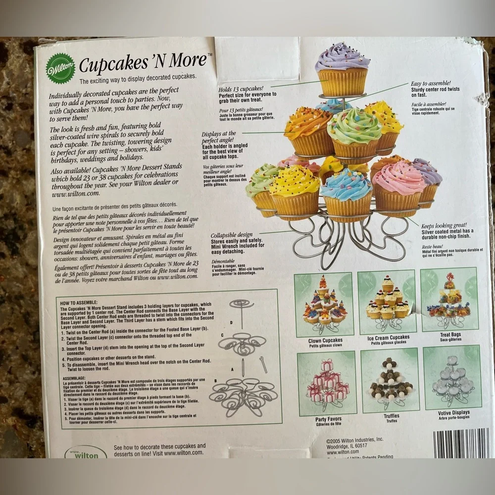 Wilton cupcake display